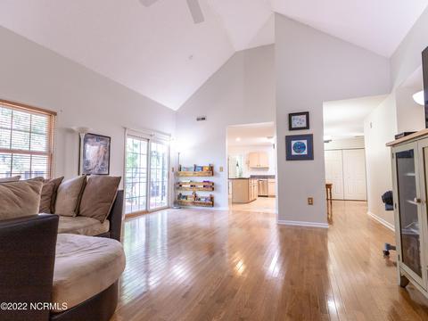 323 Masters Ln, Hampstead, NC 28443 photo 11
