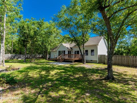 323 Masters Ln, Hampstead, NC 28443 photo 4
