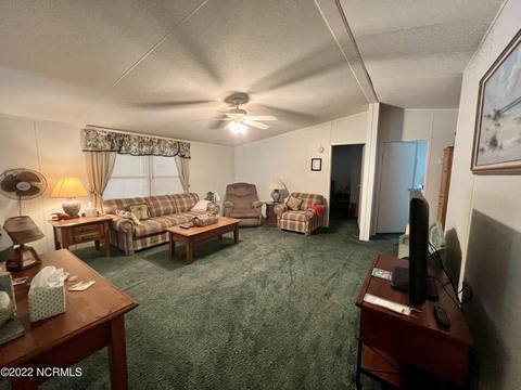 614 Creek Dr, Hampstead, NC 28443 photo 8