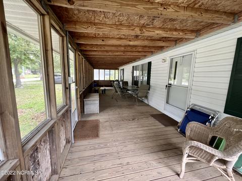 614 Creek Dr, Hampstead, NC 28443 photo 3