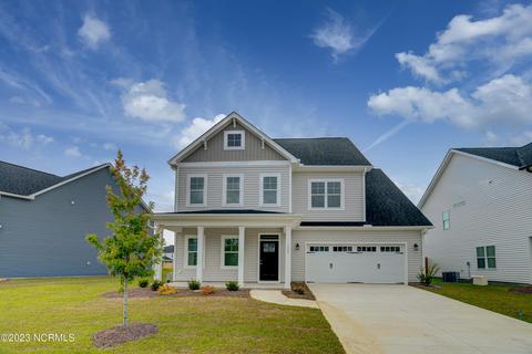 205 W Yellow Lois Dr, Hampstead, NC 28443
