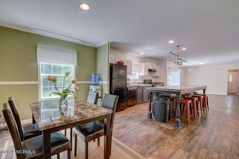 535 Groves Point Dr, Hampstead, NC 28443 photo 11