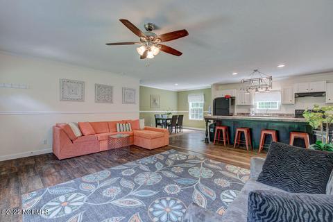 535 Groves Point Dr, Hampstead, NC 28443 photo 9