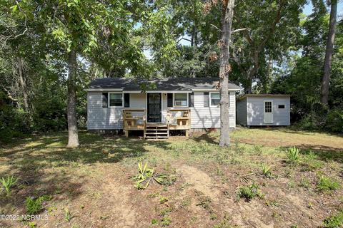 213 NE 74th St, Oak Island, NC 28465