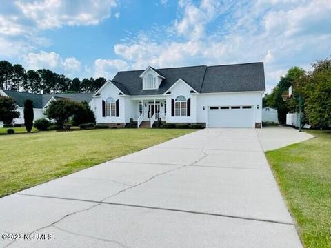 8 Edgecombe Ct, Smithfield, NC 27577 photo 3