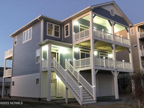 1911 N New River Dr, Surf City, NC 28445