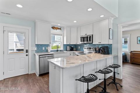 418 37th St, Sunset Beach, NC 28468 photo 8
