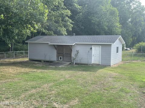 7041 Windy Ct E, Bailey, NC 27807 photo 4