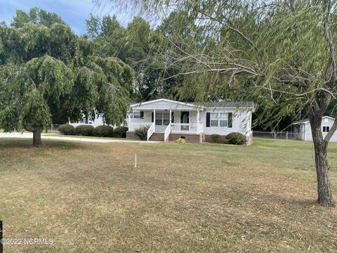 7041 Windy Ct E, Bailey, NC 27807 photo 1