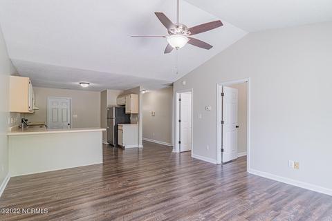 215 Faison Ln, Hubert, NC 28539 photo 10