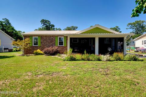 711 Shoreline Dr E, Sunset Beach, NC 28468 photo 2