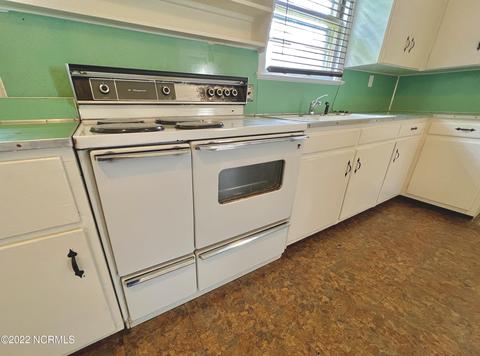 616 Meriwether Ln, Kinston, NC 28501 photo 19