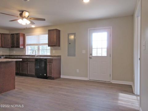 104 Riegel Dr, Hubert, NC 28539 photo 9