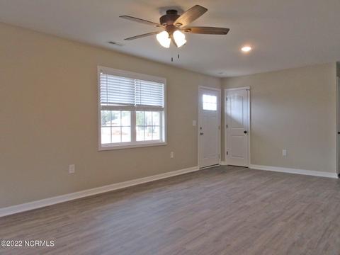 104 Riegel Dr, Hubert, NC 28539 photo 2