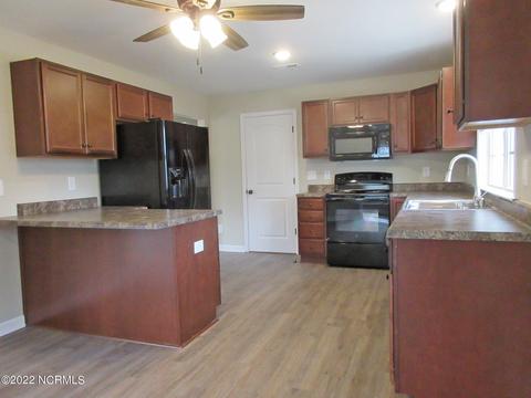 104 Riegel Dr, Hubert, NC 28539 photo 6