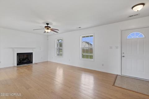 202 Traci Ct, Hubert, NC 28539 photo 5