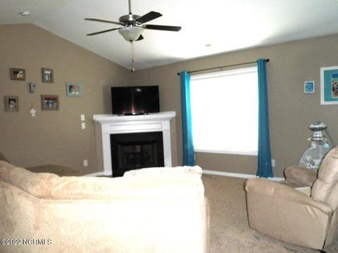 106 Errol Dr, Hubert, NC 28539 photo 3