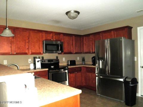 106 Errol Dr, Hubert, NC 28539 photo 5