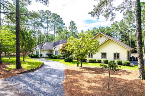 40 Gray Fox Run, Pinehurst, NC 28374 photo 2