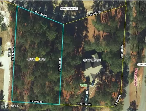 2 Wildlife Ln, Wagram, NC 28396