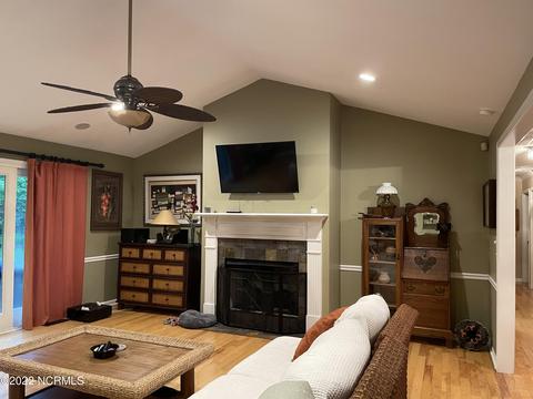 203 Hickory Ln, Hampstead, NC 28443 photo 7