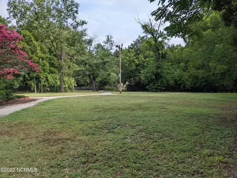 623 Viola St E, Wilson, NC 27893 photo 4