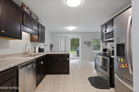 303 Eider Loop, Jacksonville, NC 28540 photo 10