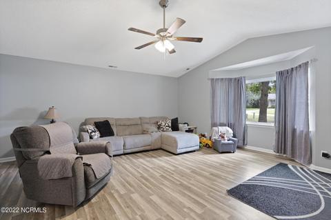 303 Eider Loop, Jacksonville, NC 28540 photo 7