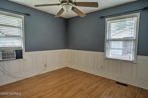 208 Beeler Ave, Hamlet, NC 28345 photo 18