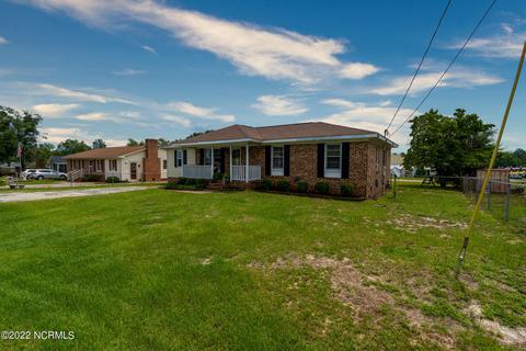 208 Beeler Ave, Hamlet, NC 28345 photo 1