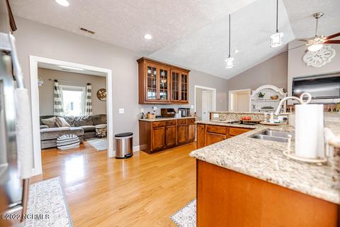 686 Cedar Pt, Vass, NC 28394 photo 18