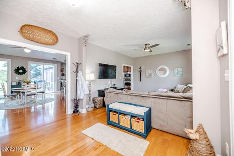 686 Cedar Pt, Vass, NC 28394 photo 6