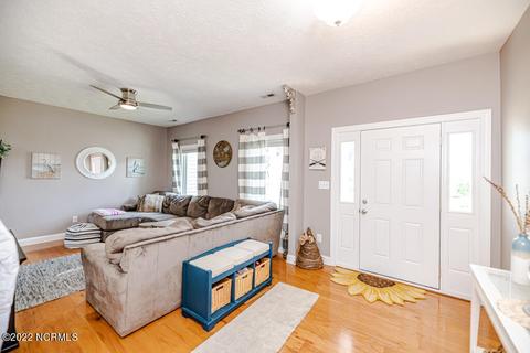 686 Cedar Pt, Vass, NC 28394 photo 7