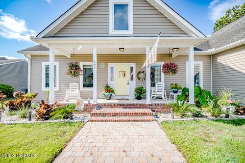 686 Cedar Pt, Vass, NC 28394 photo 3