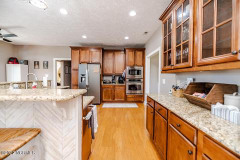 686 Cedar Pt, Vass, NC 28394 photo 11