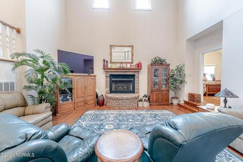 38 Oyster Point Ln, Hampstead, NC 28443 photo 10