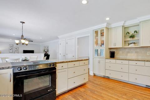 250 Mare Pond Pl, Hampstead, NC 28443 photo 6