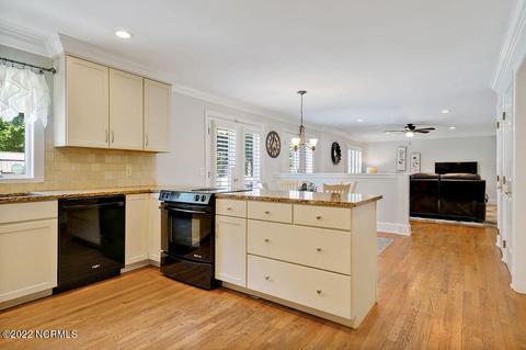 250 Mare Pond Pl, Hampstead, NC 28443 photo 5