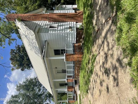 304 Monroe Ave, Hamlet, NC 28345 photo 4