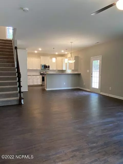 211 B B Loop, Raeford, NC 28376 photo 12