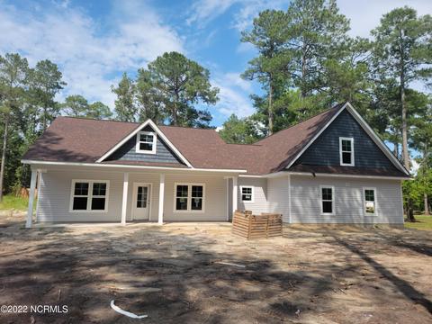 277 B And B Loop Rd, Raeford, NC 28376 photo 1