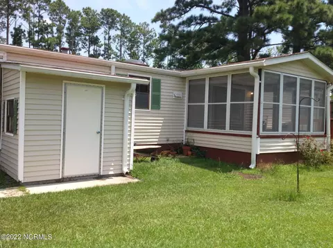 210 Cabin Ct, Hampstead, NC 28443 photo 8
