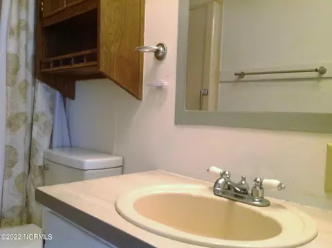 210 Cabin Ct, Hampstead, NC 28443 photo 27