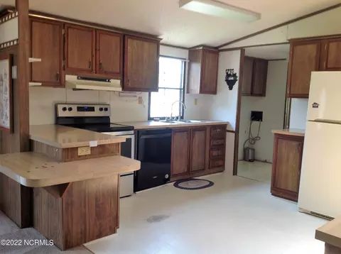 210 Cabin Ct, Hampstead, NC 28443 photo 17