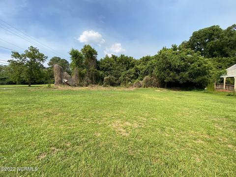 400 S Watt St, Williamston, NC 27892