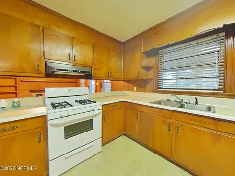 2806 Mcdaniel Gray Rd, Kinston, NC 28501 photo 6
