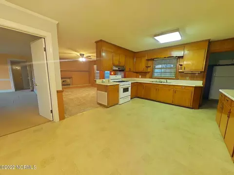 2806 Mcdaniel Gray Rd, Kinston, NC 28501 photo 15