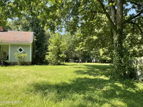 411 E Main St, Aulander, NC 27805 photo 4