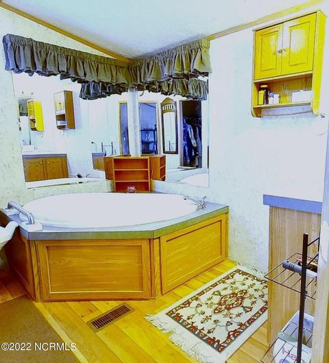 6132 Five Bridge Rd, Clinton, NC 28328 photo 9
