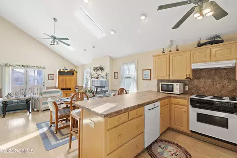 414 33rd St, Sunset Beach, NC 28468 photo 8
